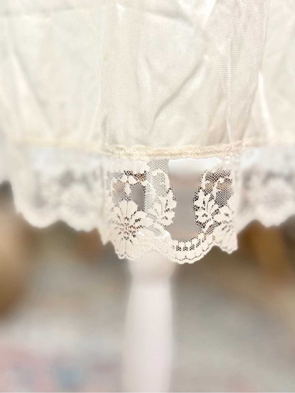 Vintage Ivory Satin Lace Nightgown Slip Dress Romantic Cottagecore Size 32 S - Picture 4 of 11